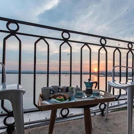 Duomo Seaside Deluxe Apartment By Ortigia Apartments シラクーサ エクステリア 写真