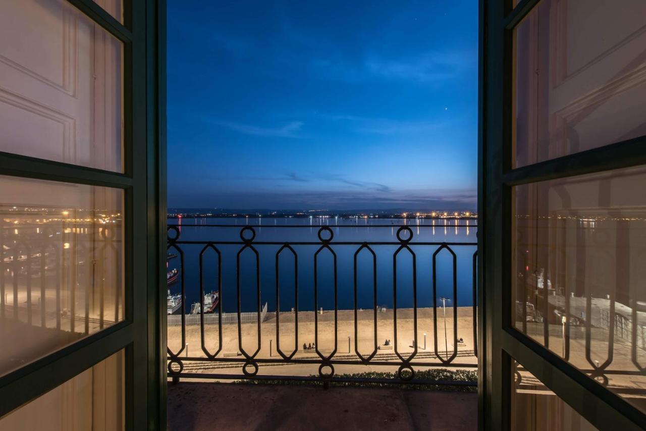 Duomo Seaside Deluxe Apartment By Ortigia Apartments シラクーサ エクステリア 写真
