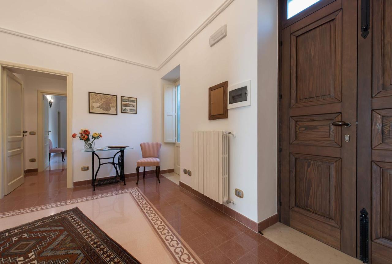 Duomo Seaside Deluxe Apartment By Ortigia Apartments シラクーサ エクステリア 写真