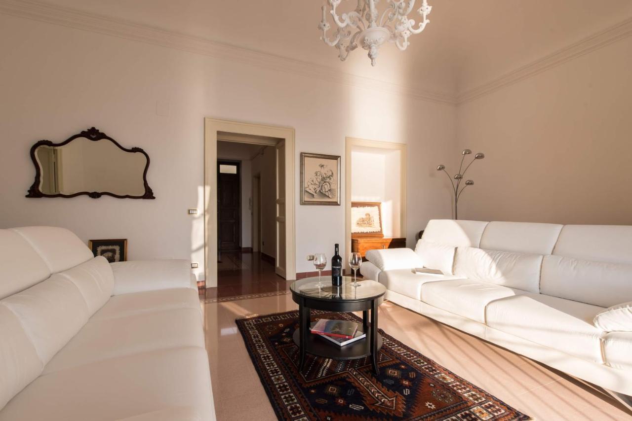 Duomo Seaside Deluxe Apartment By Ortigia Apartments シラクーサ エクステリア 写真